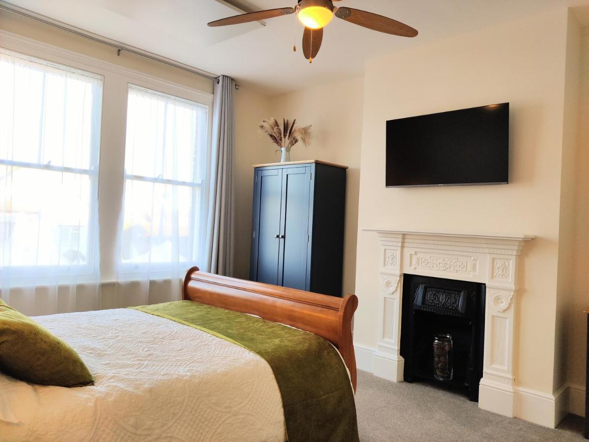 הרן ביי Escape To The Coast In A Luxurious Private Apartment מראה חיצוני תמונה