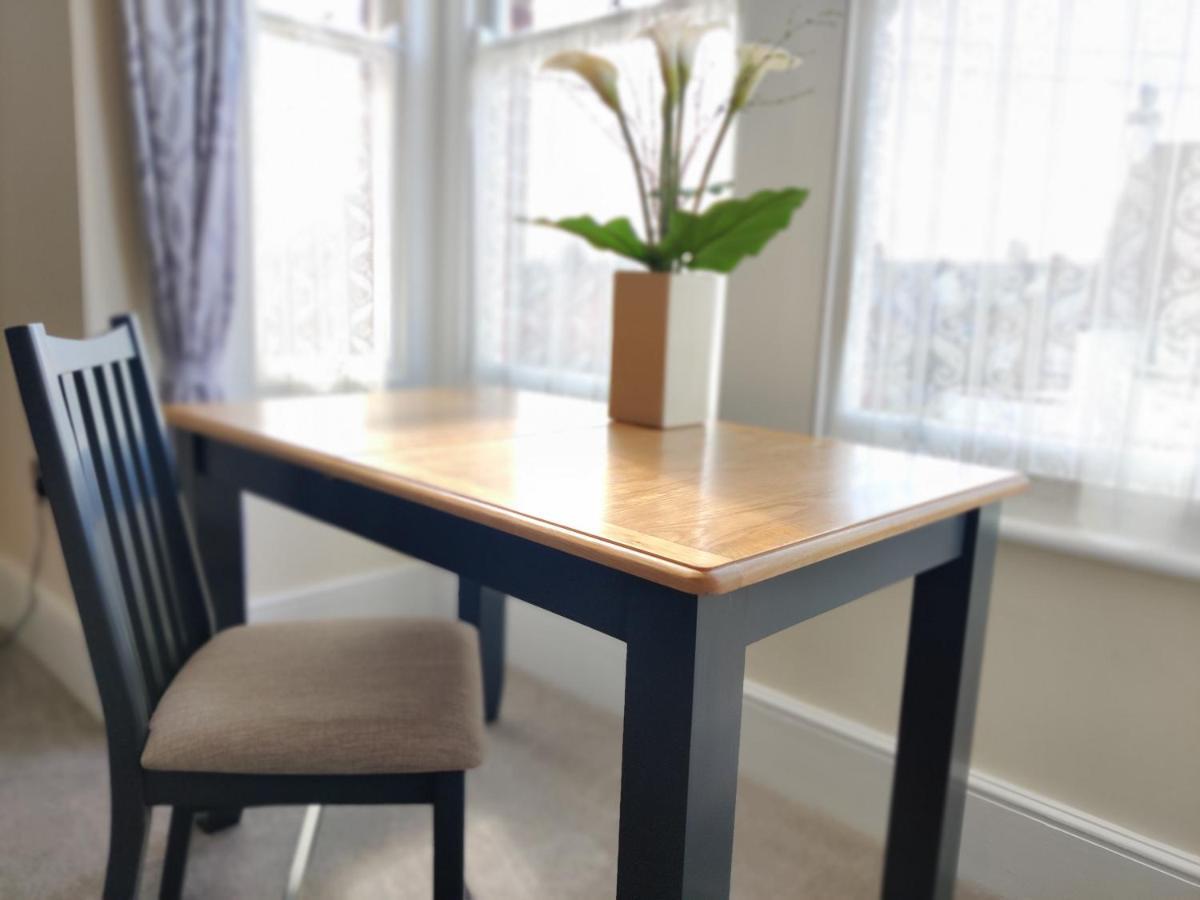 הרן ביי Escape To The Coast In A Luxurious Private Apartment מראה חיצוני תמונה